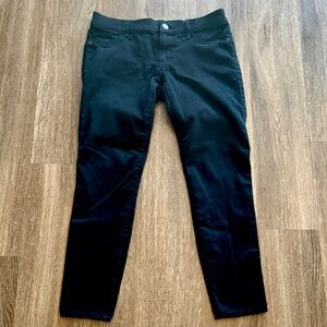 Express Jeans Low Rise Extreme Stretch Legging ✨